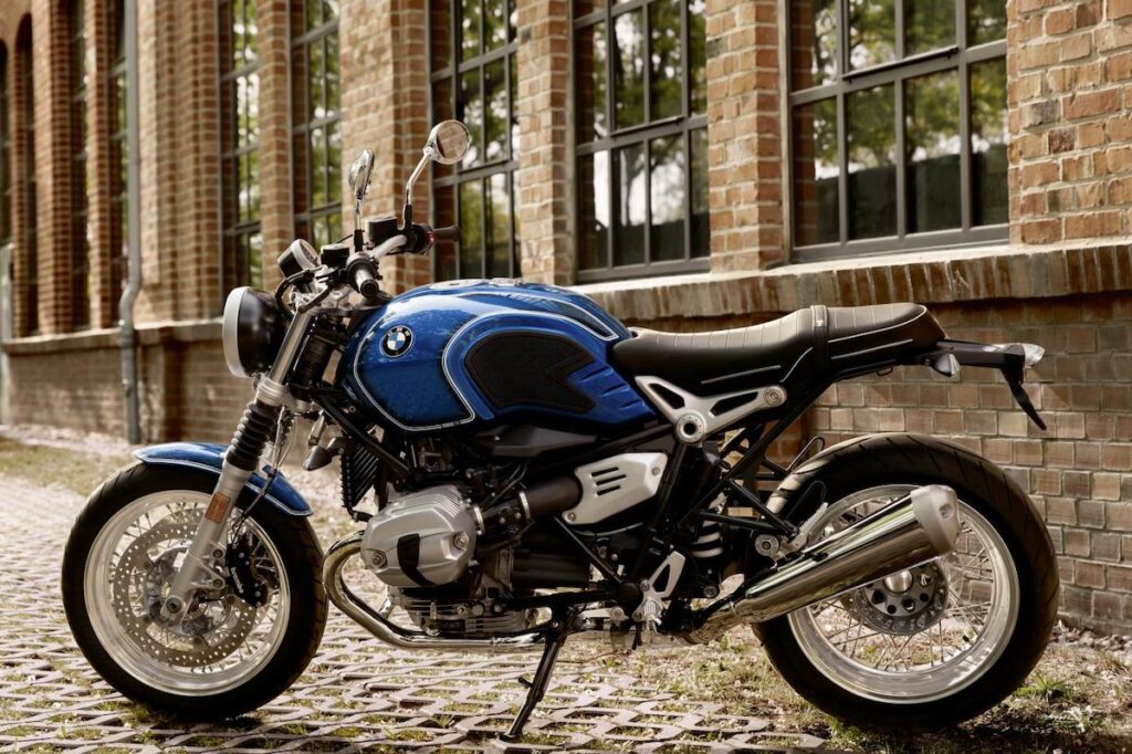 Il fascino della nuova BMW R Nine T/5, non una mera rivisitazione