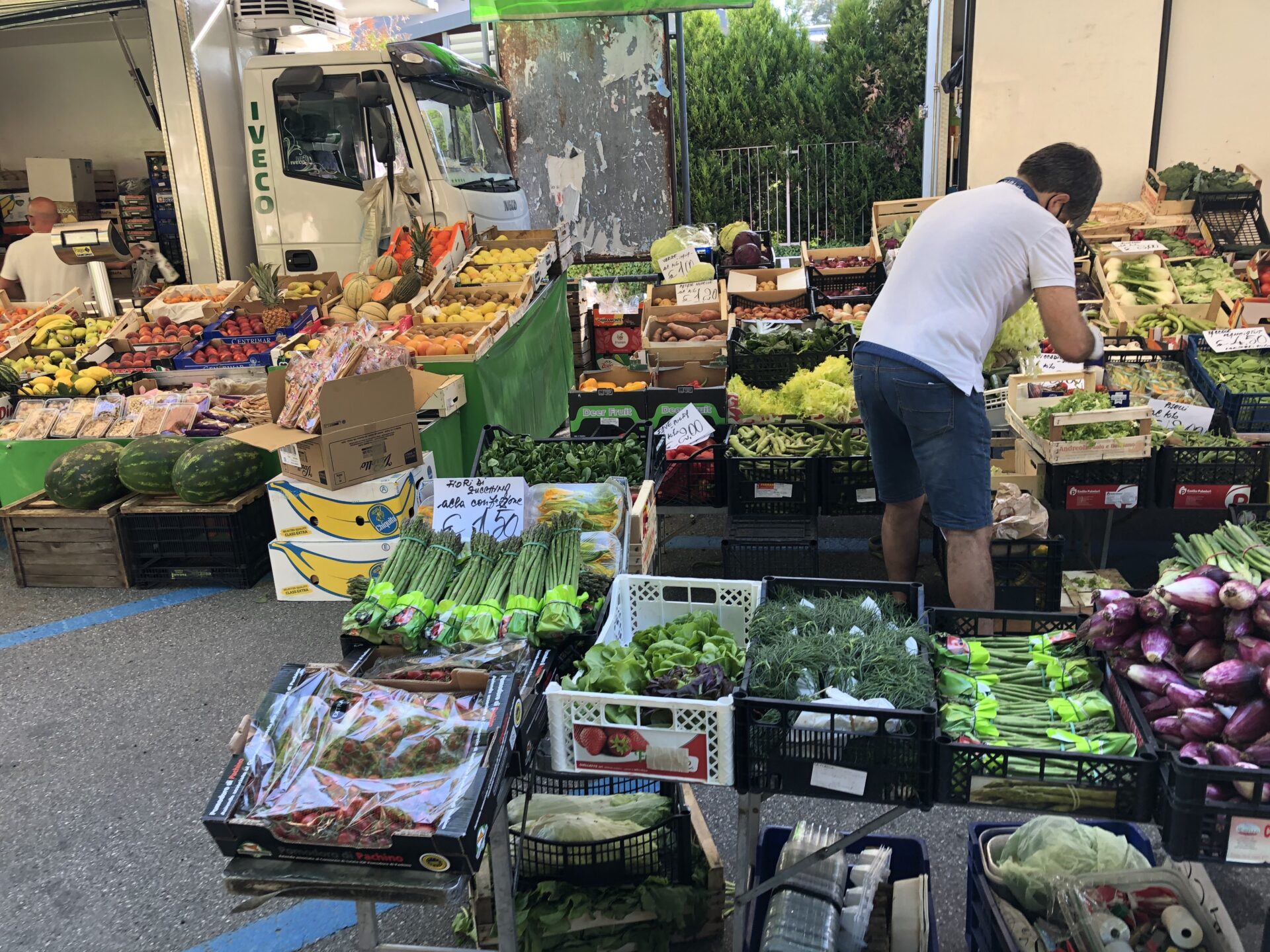 mercato viale della Pace