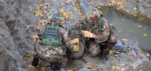 Durante i lavori spuntano munizioni ed esplosivi: l’Esercito bonifica deposito a La Thuile