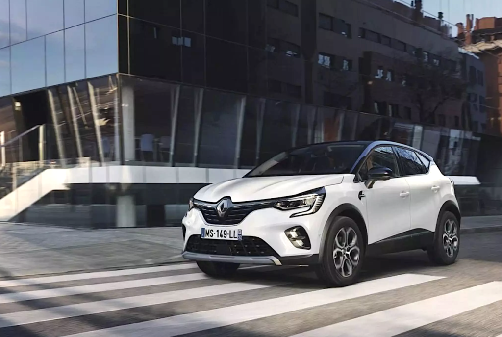 Nuova Renault Captur E-Tech, l’accattivante ibrido che rivisita il suo design