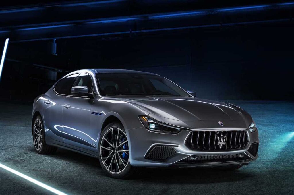 Nuova Maserati Ghibli Hybrid, l’auto che visse tre volte