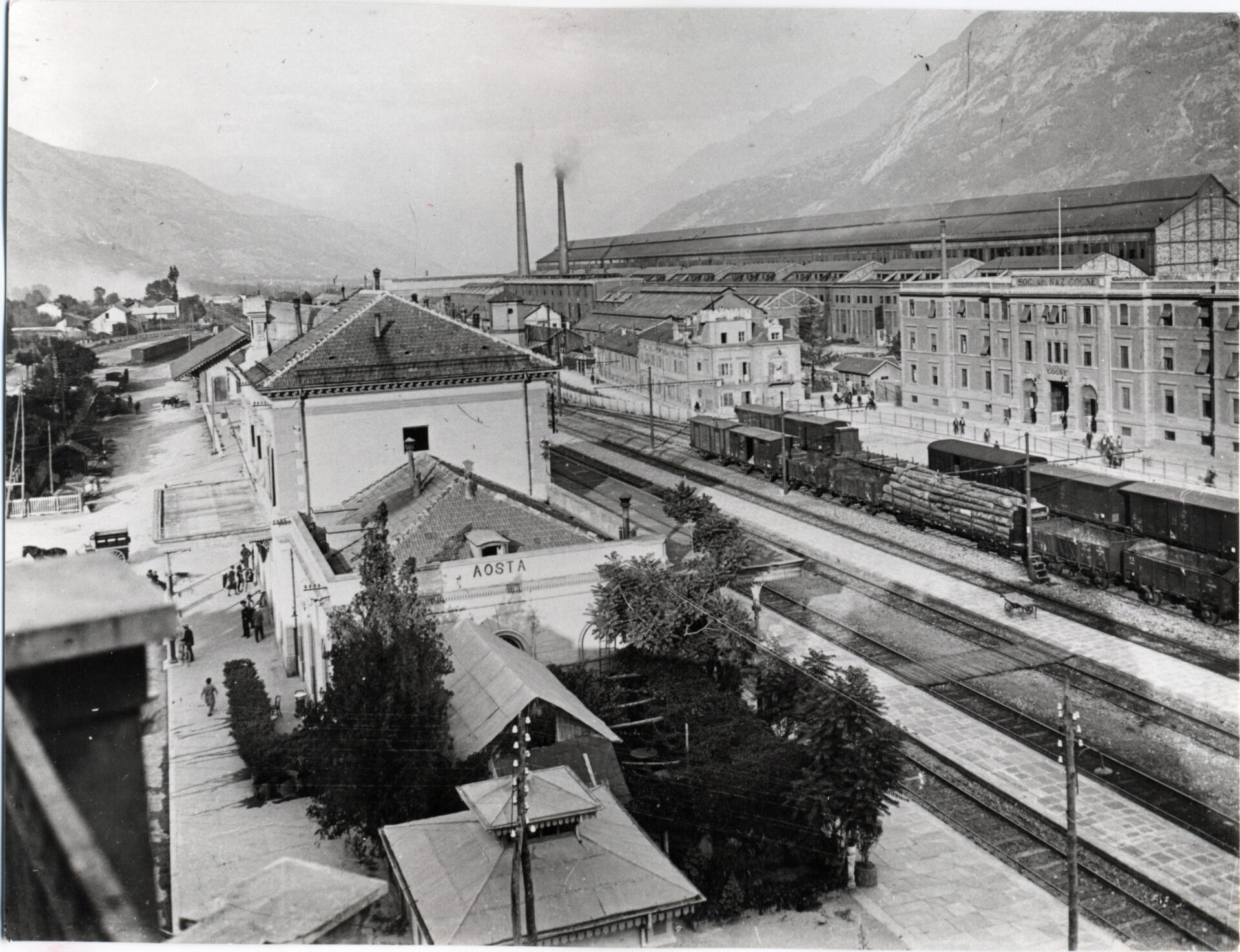 Stazione di Aosta vista della palazzina direzione CAS