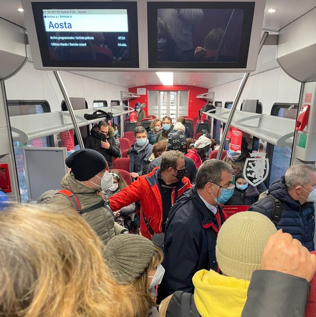 Sovraffollamento treni, Lavevaz: “Il Piemonte deve fare uno sforzo”