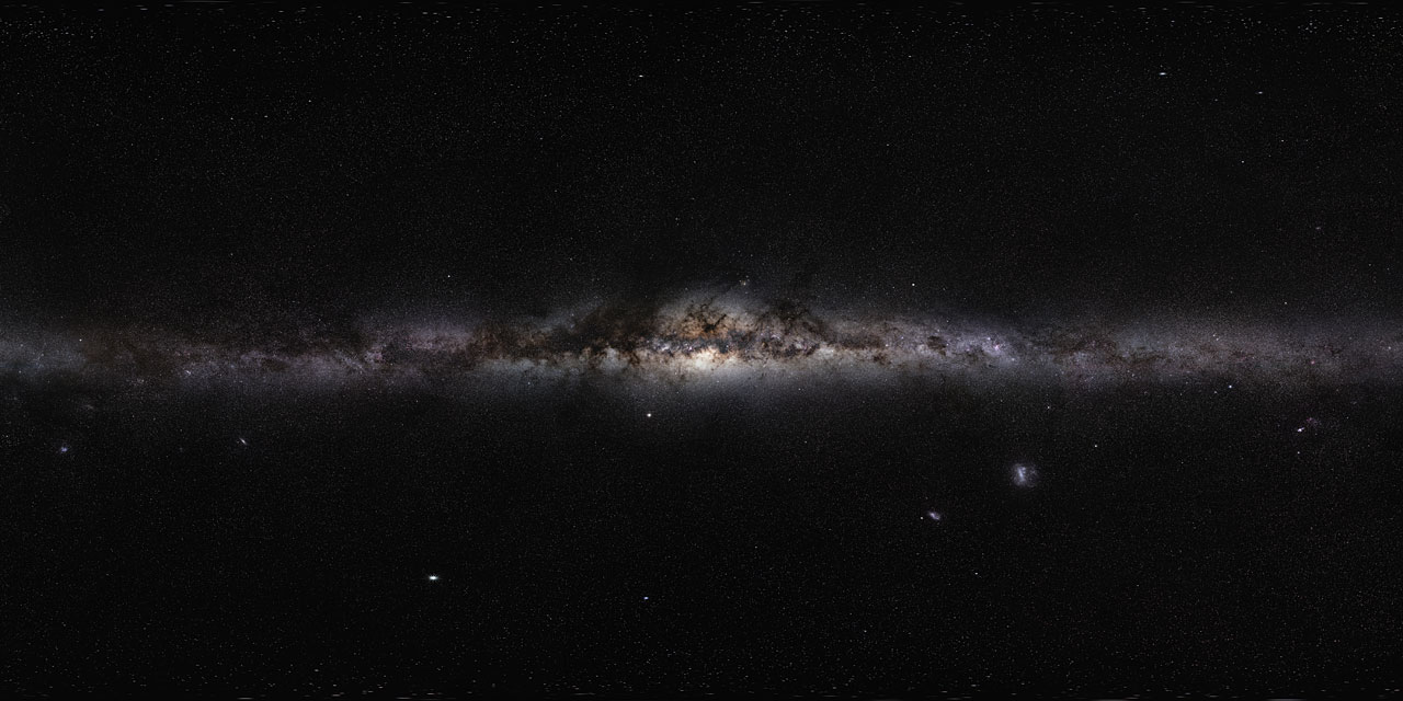 Immagine panoramica a 360° della Via Lattea vista dalla Terra, comprendente entrambi gli emisferi celesti, boreale e australe Credit: ESO/S. Brunier https://www.eso.org/public/images/eso0932a/