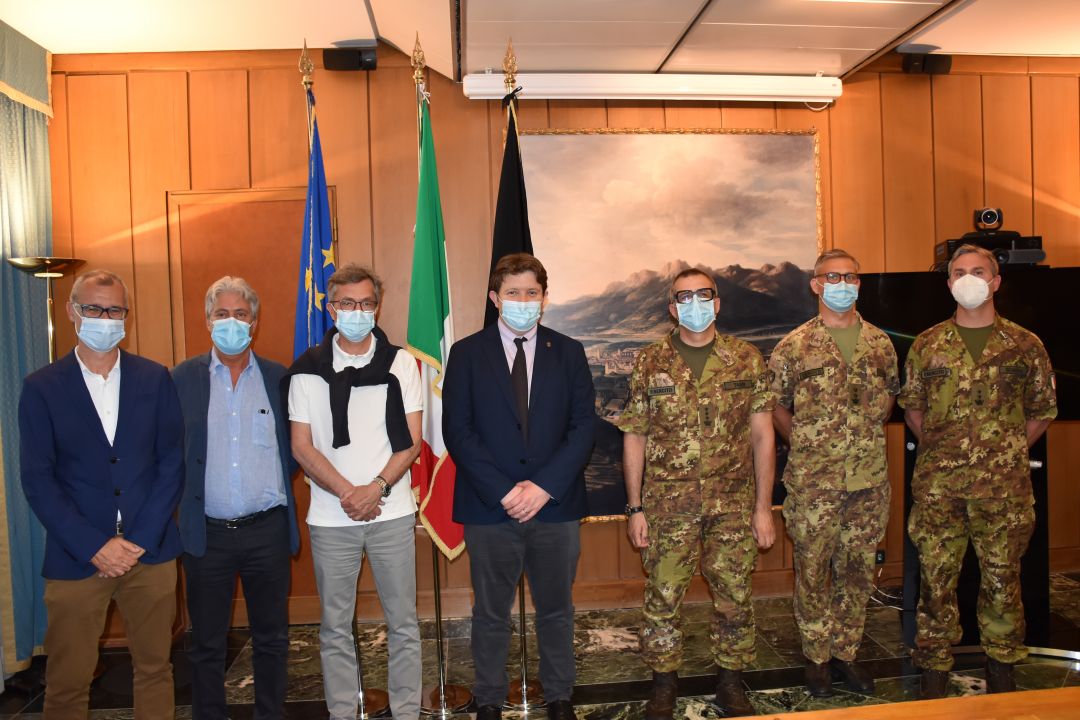 Saluto commiato ospedale da campo Saluto commiato ospedale da campo