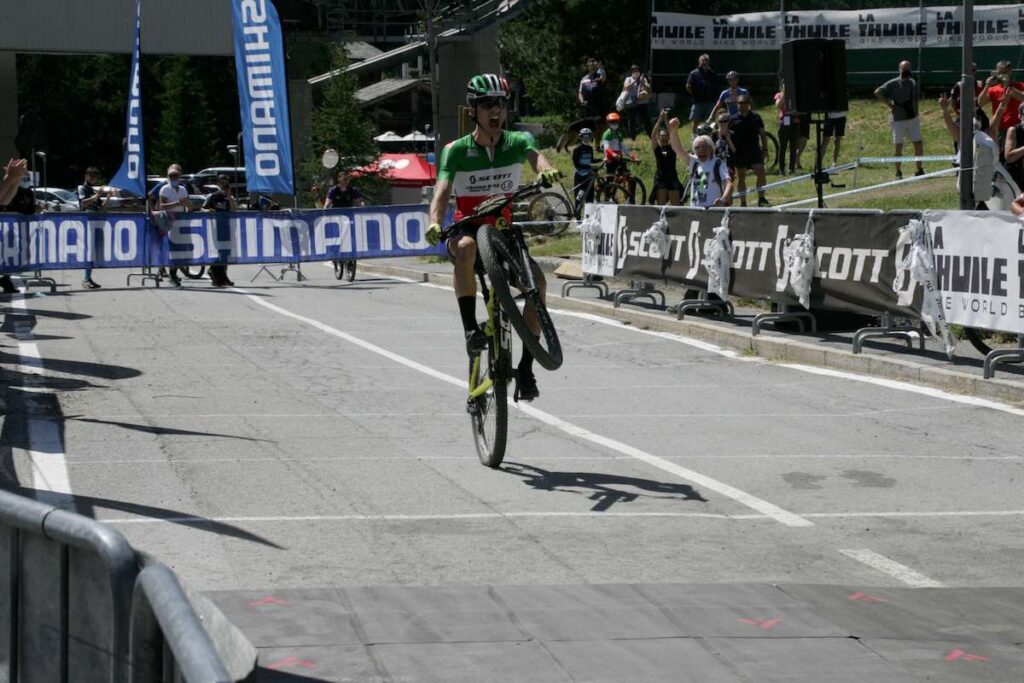 Mtb, tappa e maglia per Matteo Siffredi agli Internazionali di La Thuile