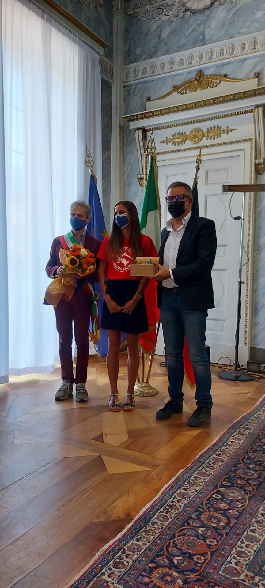 Eleonora Marchiando con il sindaco Nuti e il Presidente del Consiglio Tonino 