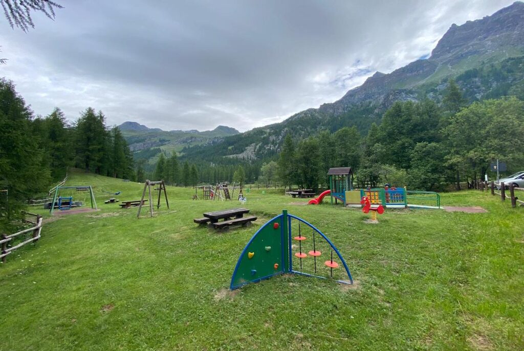 Livelli di benessere più alti, ma in Valle d’Aosta nascono sempre meno bambini