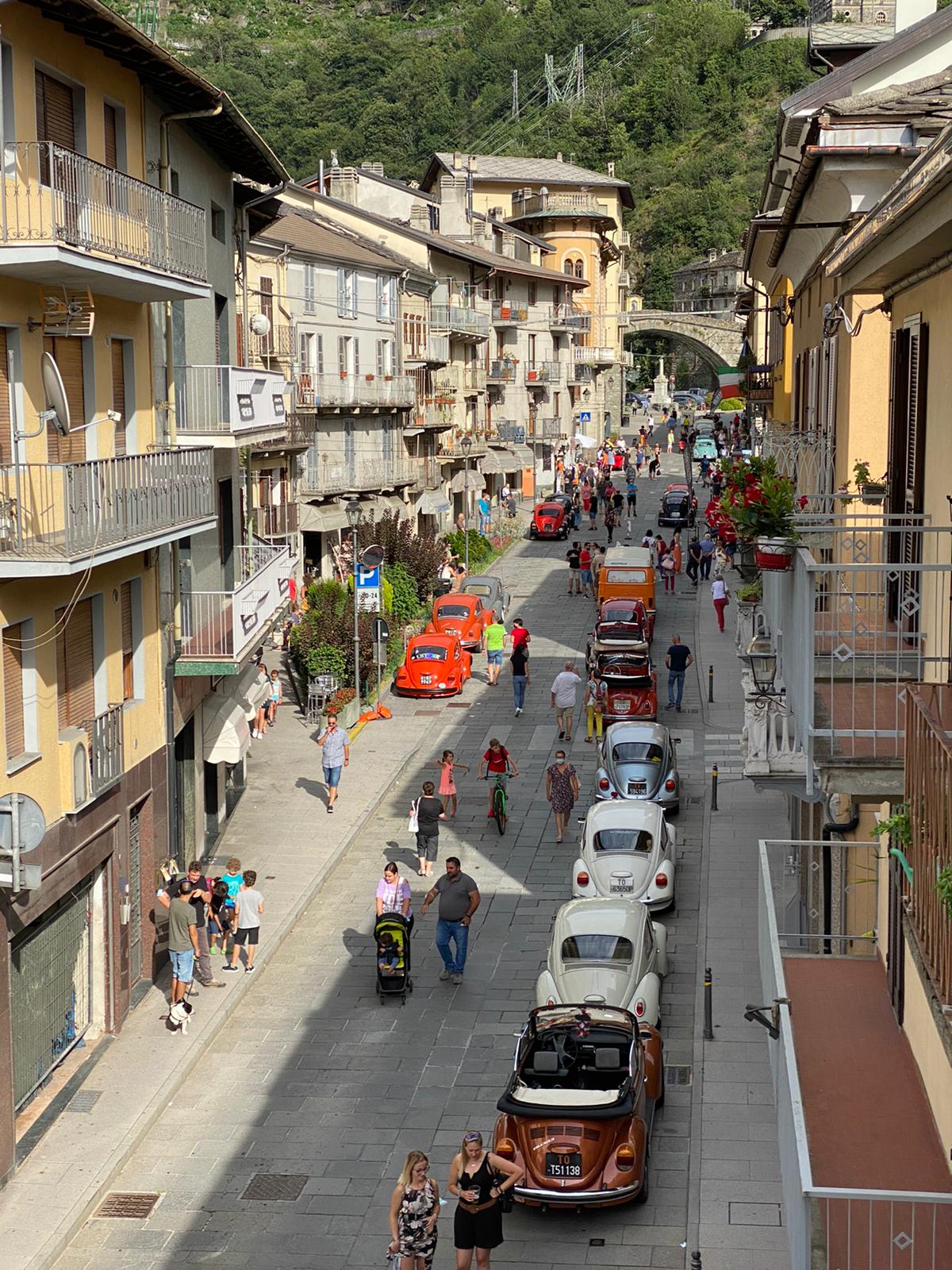 a spasso nel centro le auto depoca