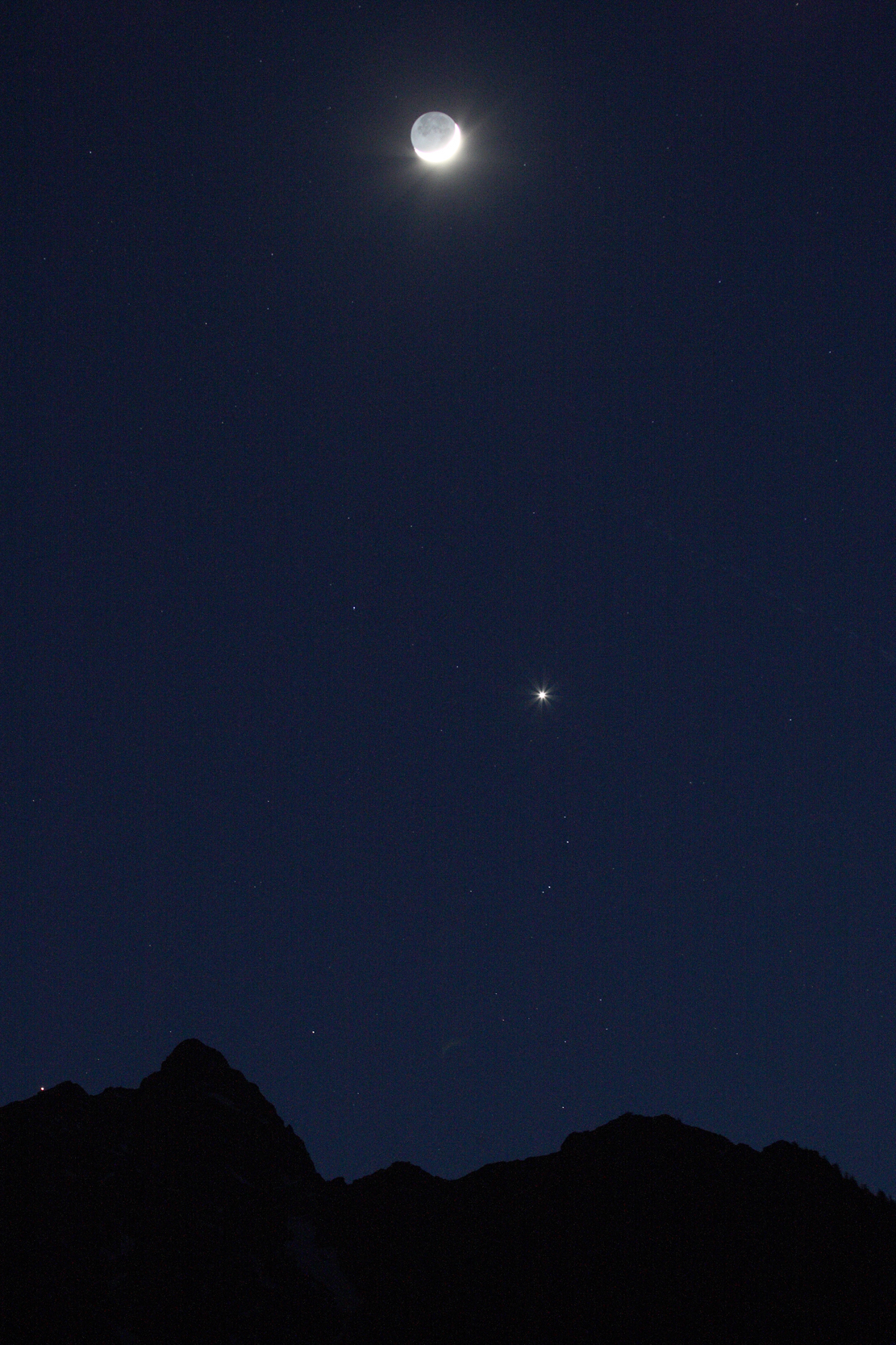 Luna e Venere al tramonto OAVdA Calcidese jpg
