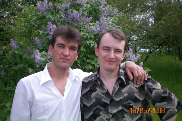  Yuriy Dmytriyiv con il fratello Nikola