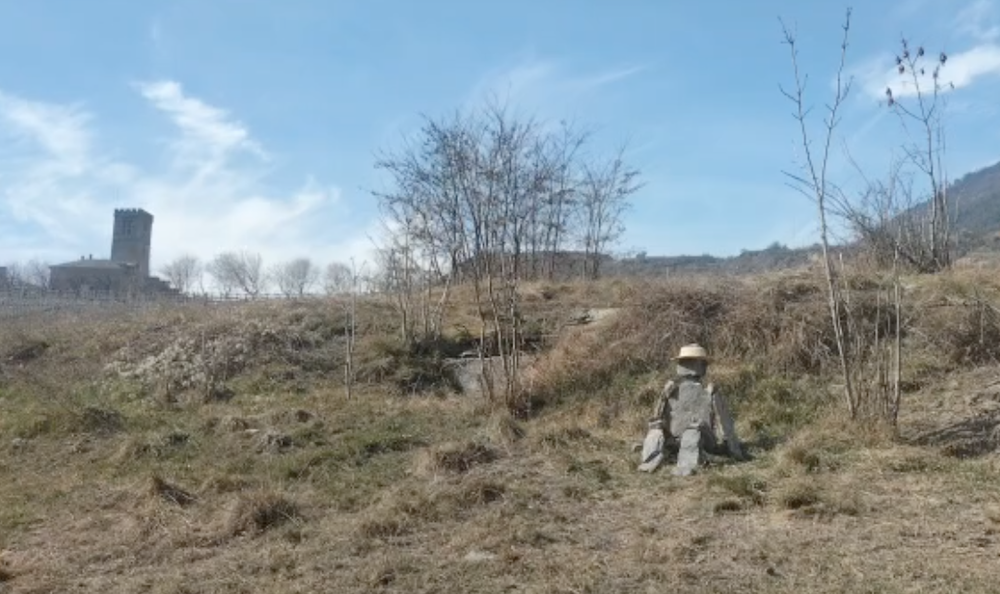 A Sarre e Aymavilles due nuovi “omini di pietra” di Jalil Kandila