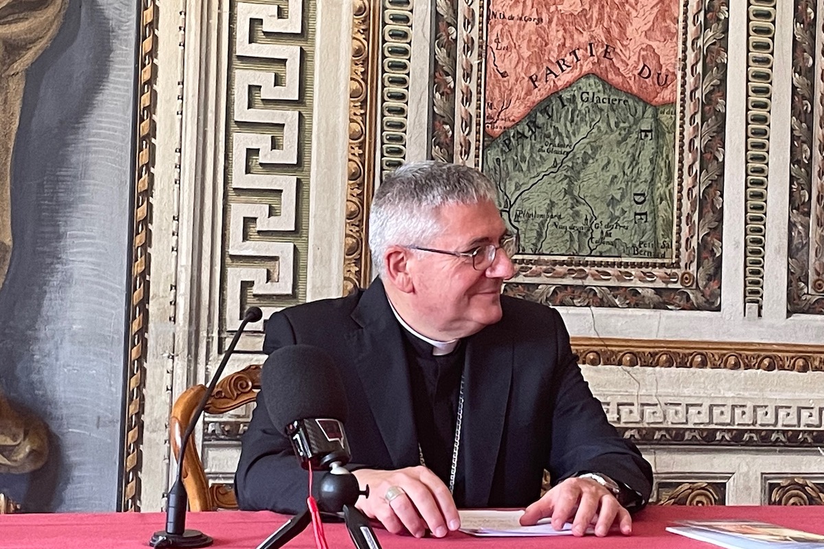 Monsignor Franco Lovignana, vescovo di Aosta