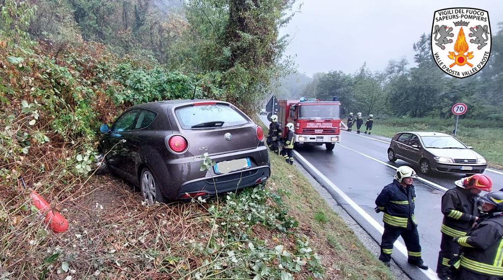 Auto fuori strada, ma del conducente nessuna traccia