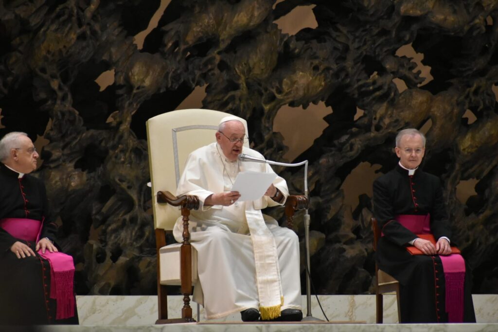 Delegazione valdostana in udienza dal Papa per il centenario di San Bernardo