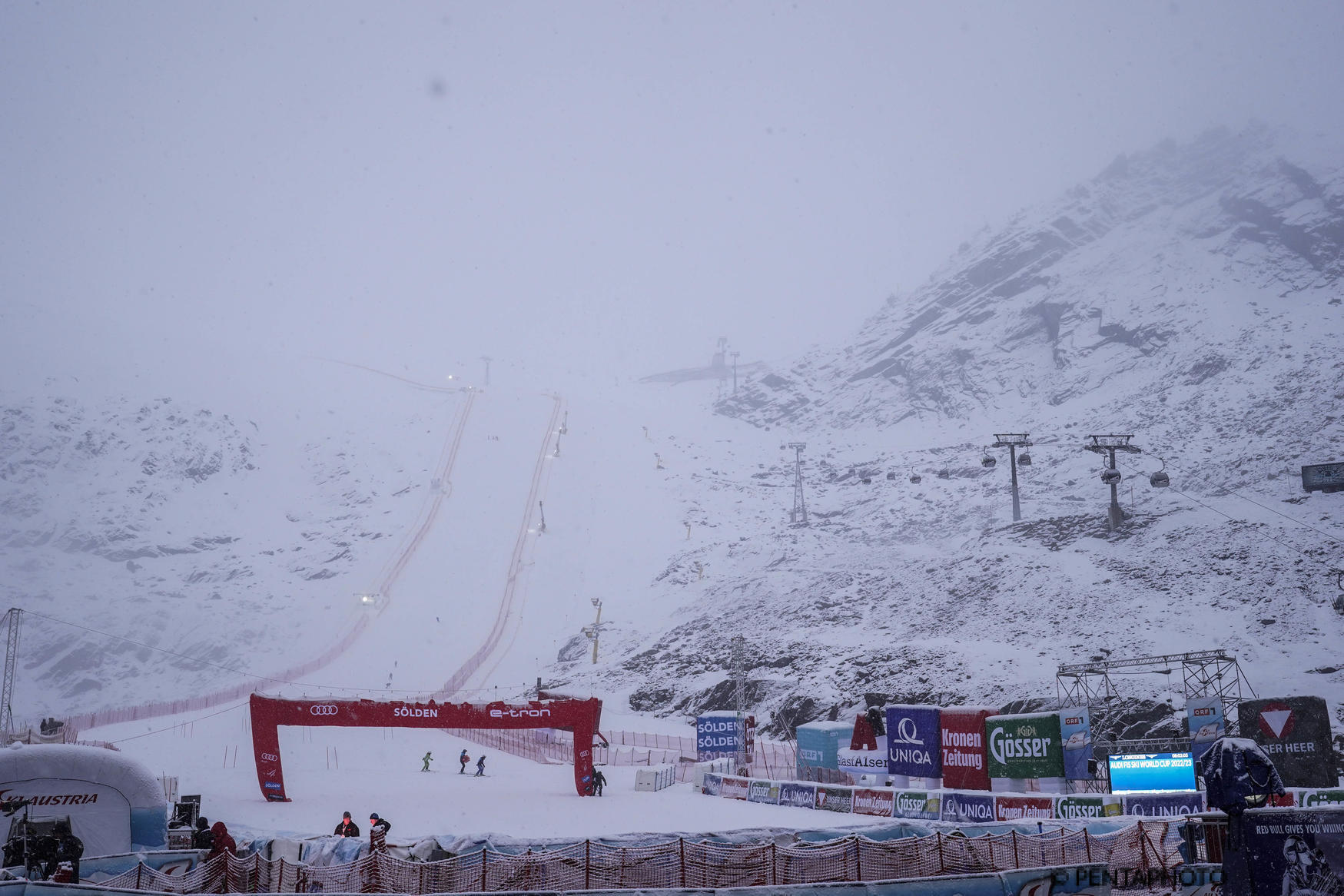 Fis Ski World Cup 2022-2023. Soelden /AUT) - 22/10/2022 - Toda's Woman's Giant Slalom Cancelled due the bad weather condition Photo: Gio Auletta/Pentaphoto