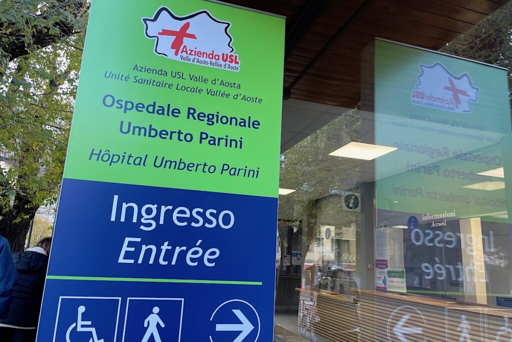 L'ingresso dell'ospedale "Parini" di Aosta