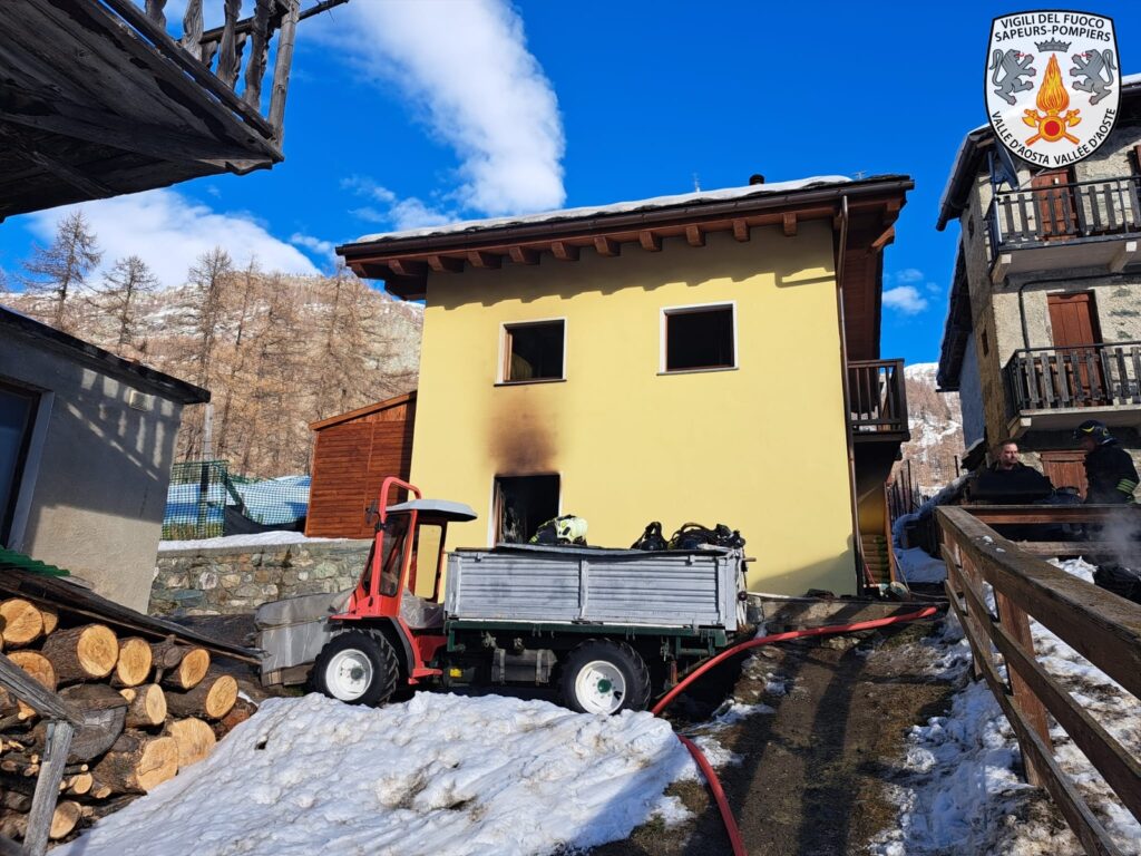 casa a fuoco a Valtournenche