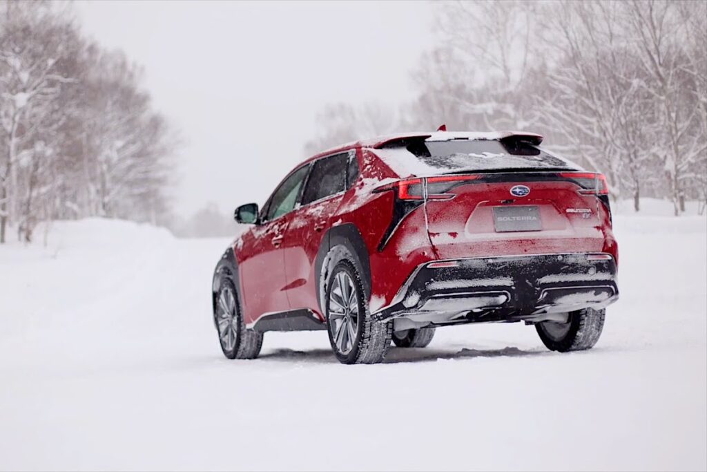 Solterra, la “conversione” all’elettrico di Subaru