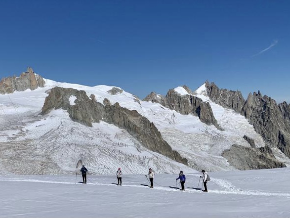 La passeggiata sul ghiacciaio del Monte Bianco