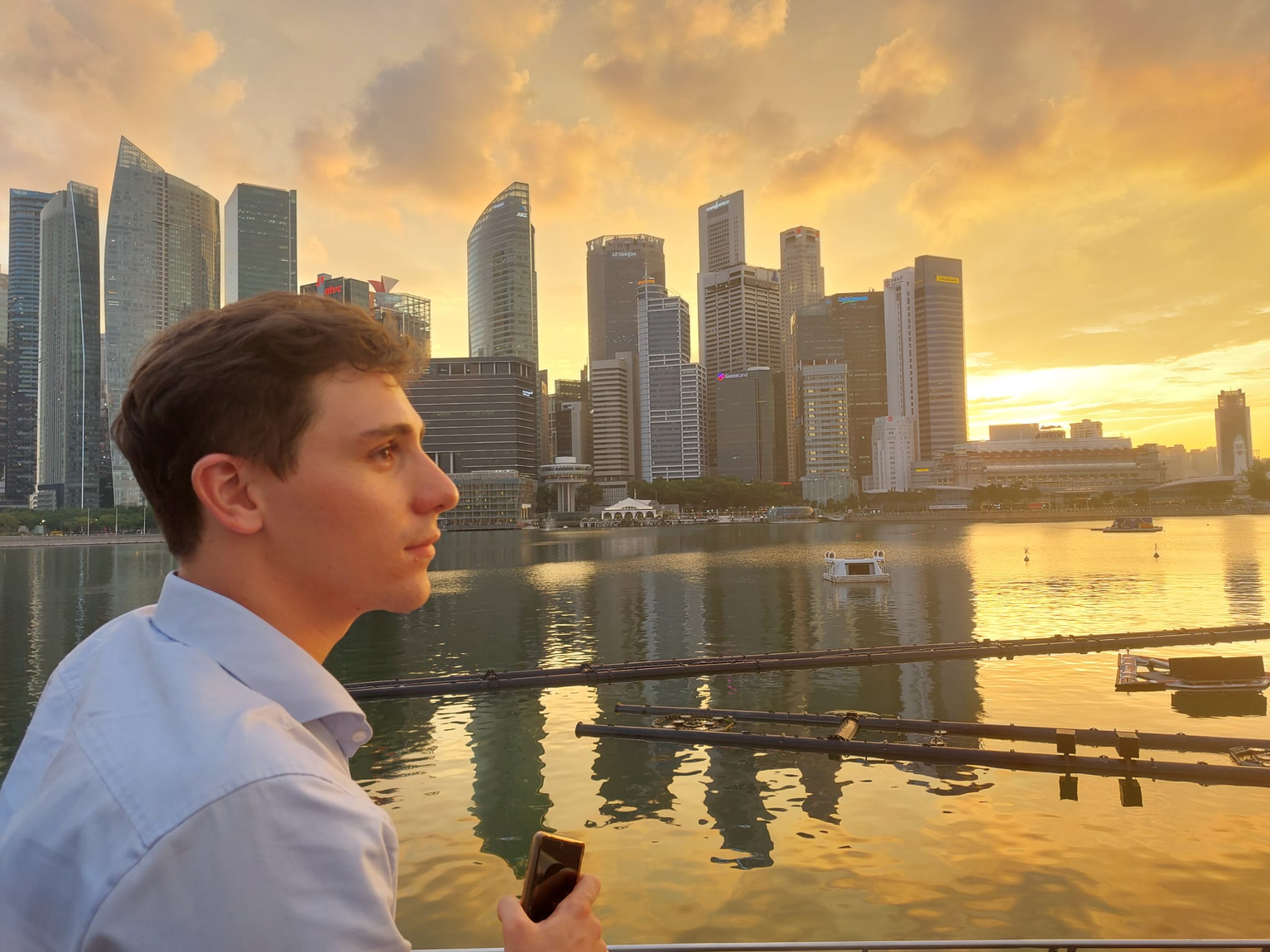 Photo of Leonardo Lotto, a young man from Valle d’Aosta in his Master’s degree in International Management in Singapore