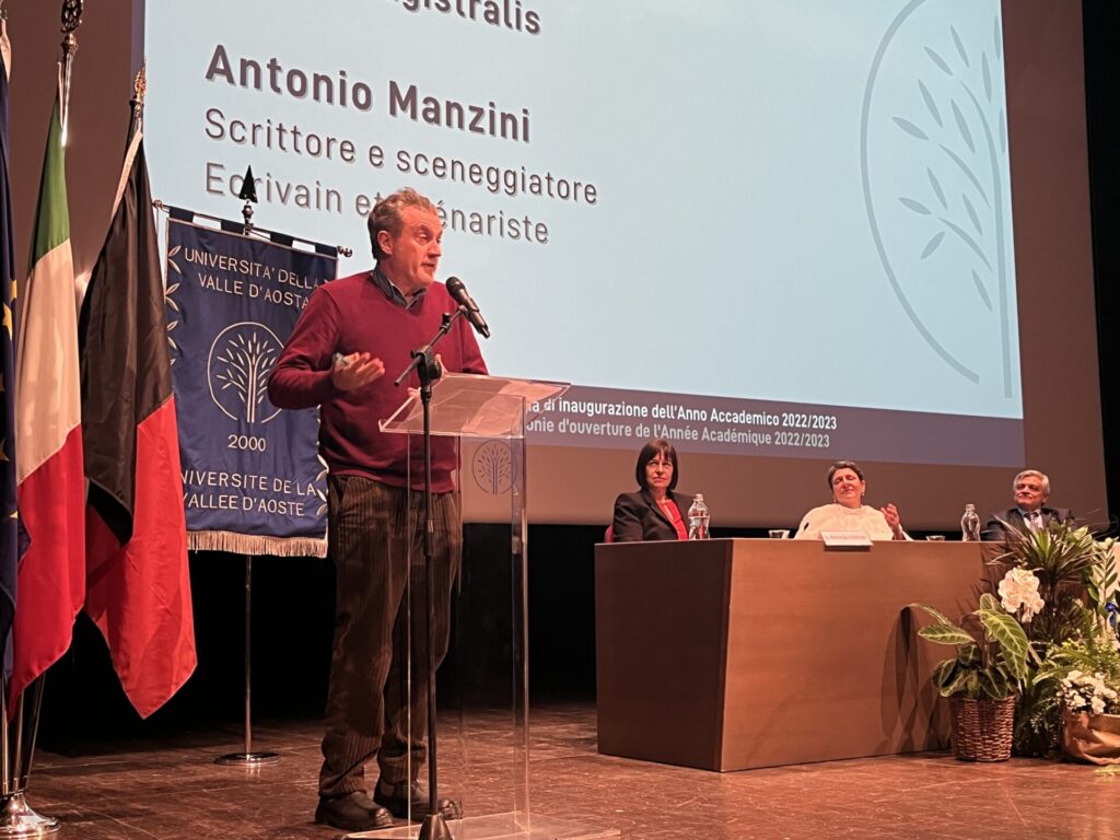 La lectio magistralis di Antonio Manzini