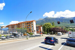 L'intersezione tra via Clavalité e via Mont Émilius, ad Aosta