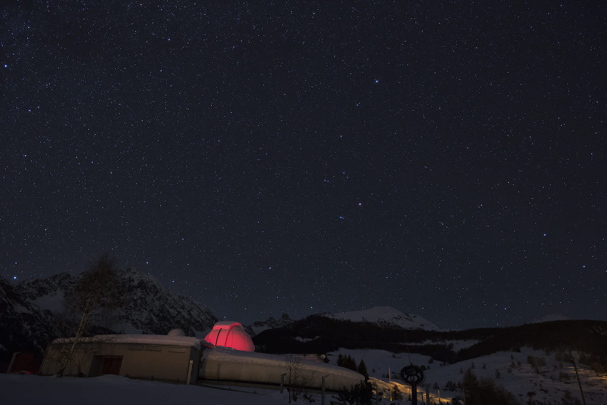 La sagoma del Piccolo carro sopra l’orizzonte Nord visibile dall’Osservatorio Astronomico della Regione autonoma Valle d’Aosta (OAVdA). Credit: Alessandro Cipolat Bares