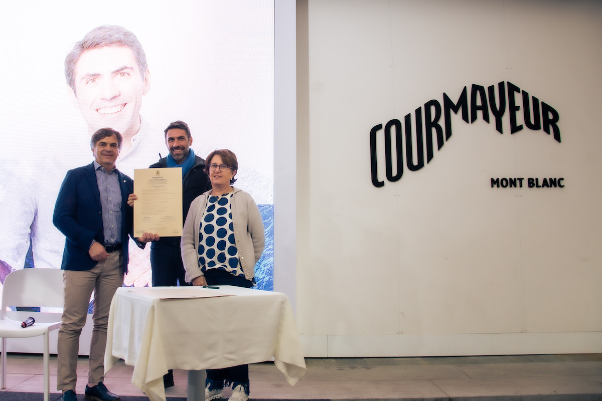 Courmayeur Manifesto Gentilezza Photo Courtesy Courmayeur Mont Blanc