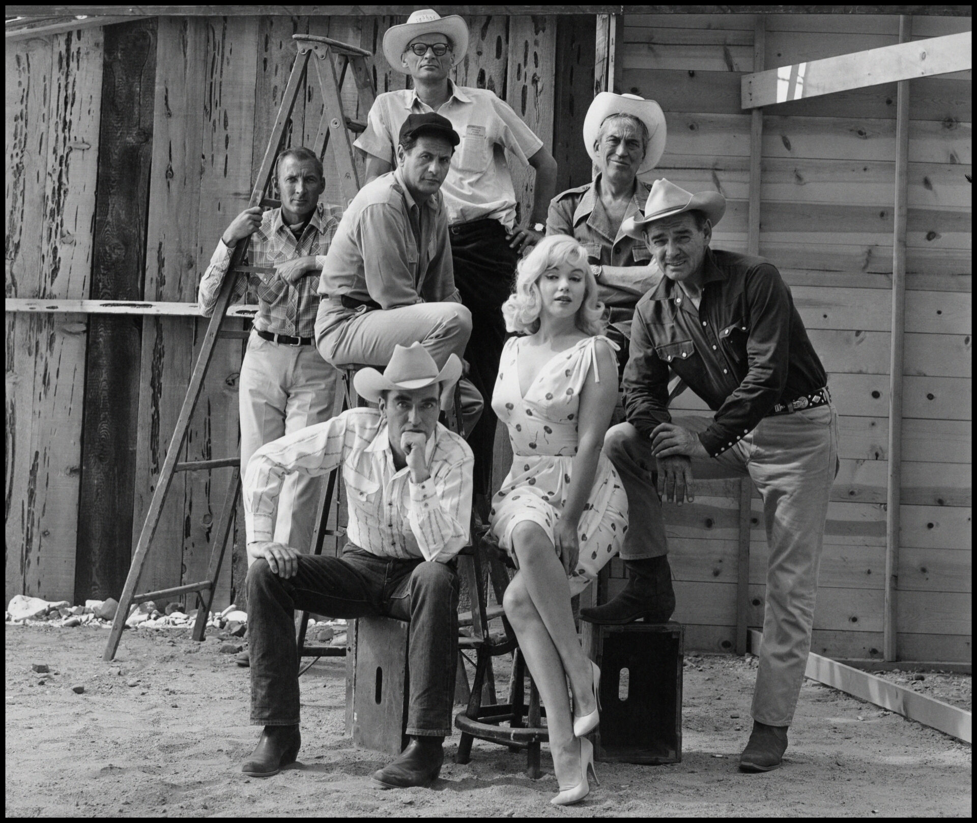 Marilyn Monroe, Clark Gable, Montgomery Clift, Eli Wallach and Arthur Miller on the set of "The Misfits", Reno, Nevada, USA, 1960 © Elliott Erwitt/Magnum Photos