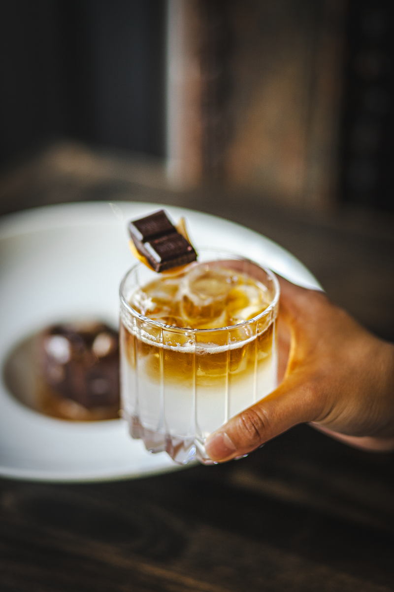 cocktail e piatto
