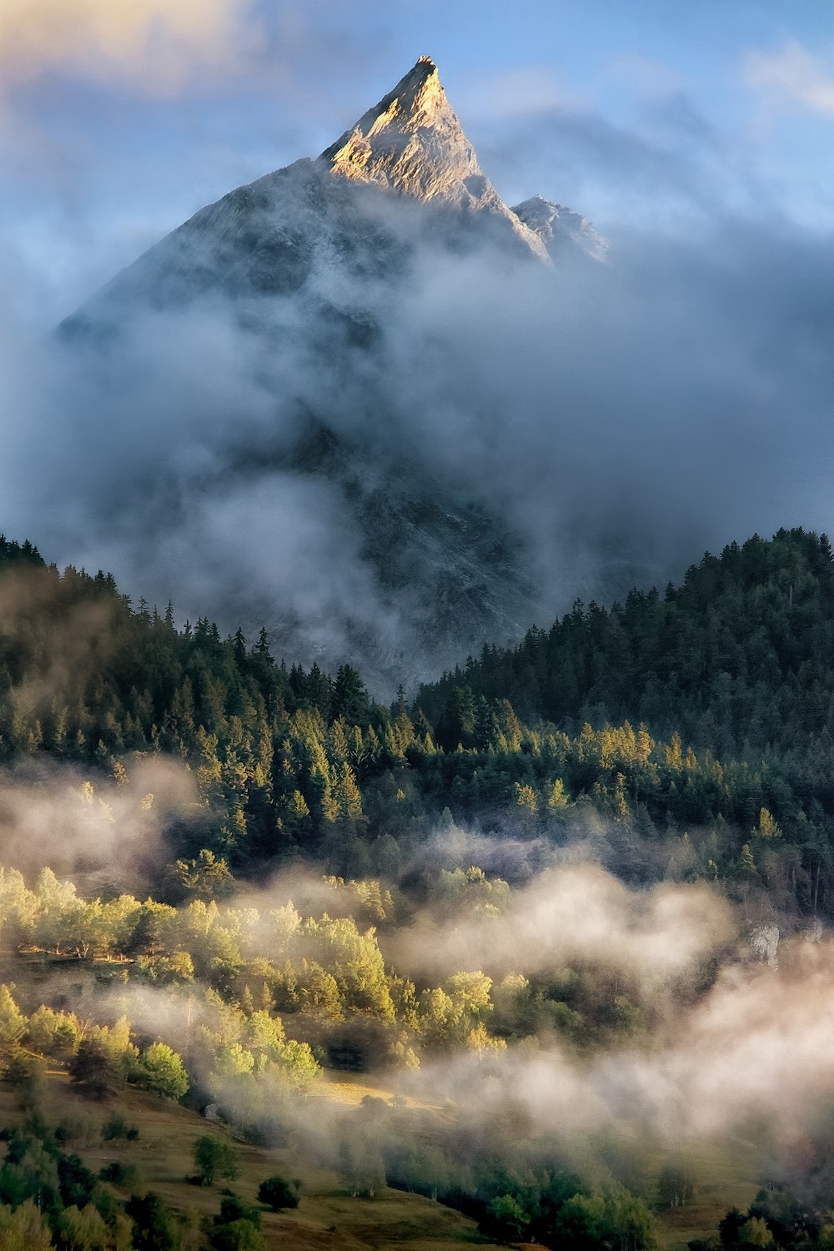 L'Aiguille Doran dans la brume Jean Luc Viart