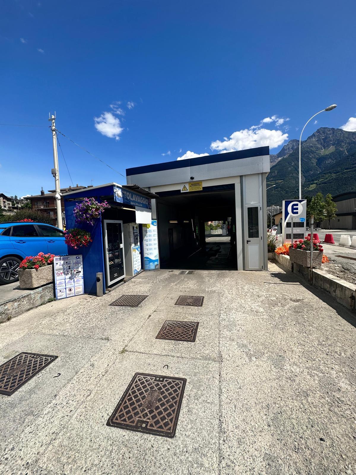 Autolavaggio Lupo