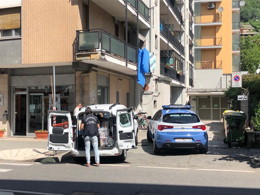 Polizia intervento spari in via adamello