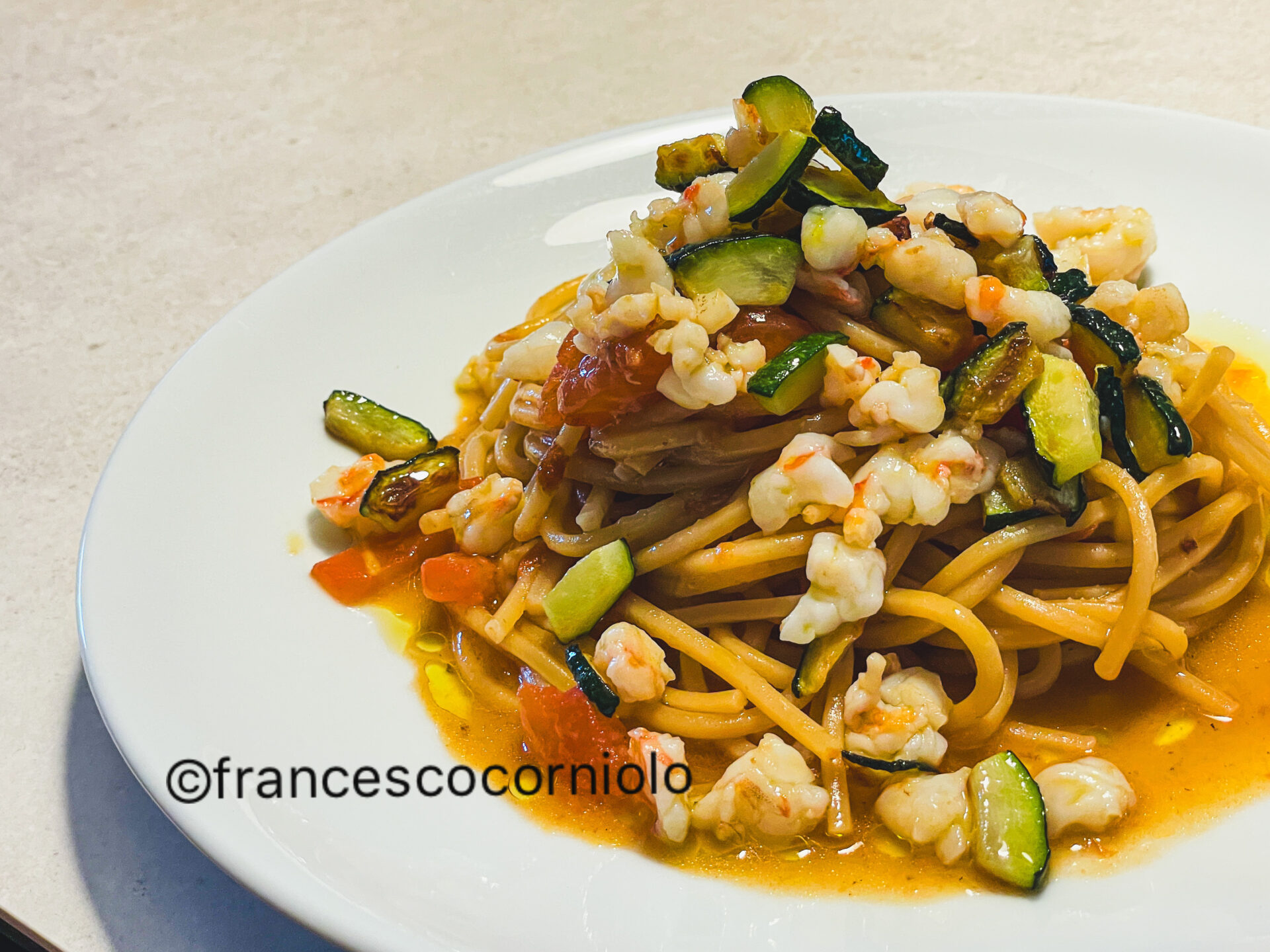 mazzancolle e zucchine in padella