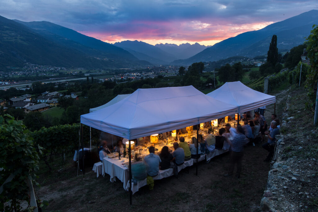 Tornano i TraMonti diVini di Grosjean Vins, le iconiche degustazioni tra i vigneti della Valle d’Aosta