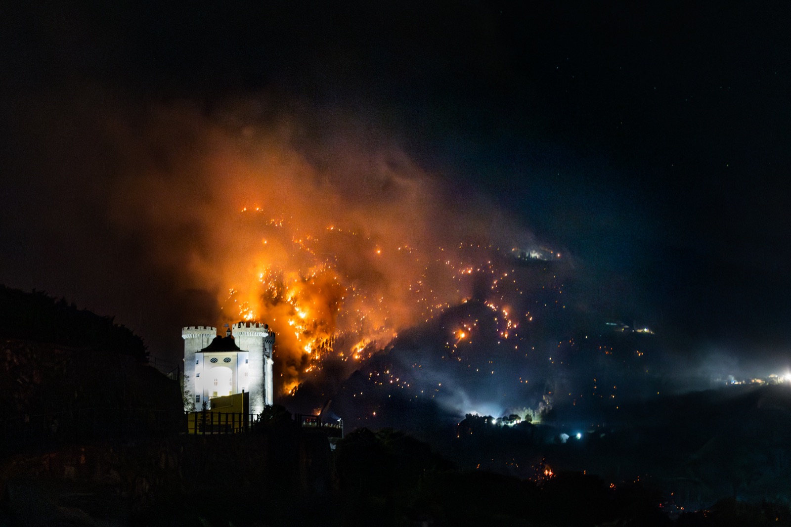 incendio Aymavilles - Foto Evi Garbolino