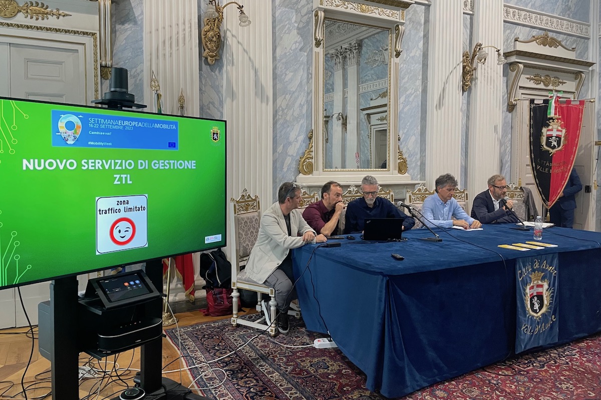 La presentazione della nuova gestione delle ztl di Aosta