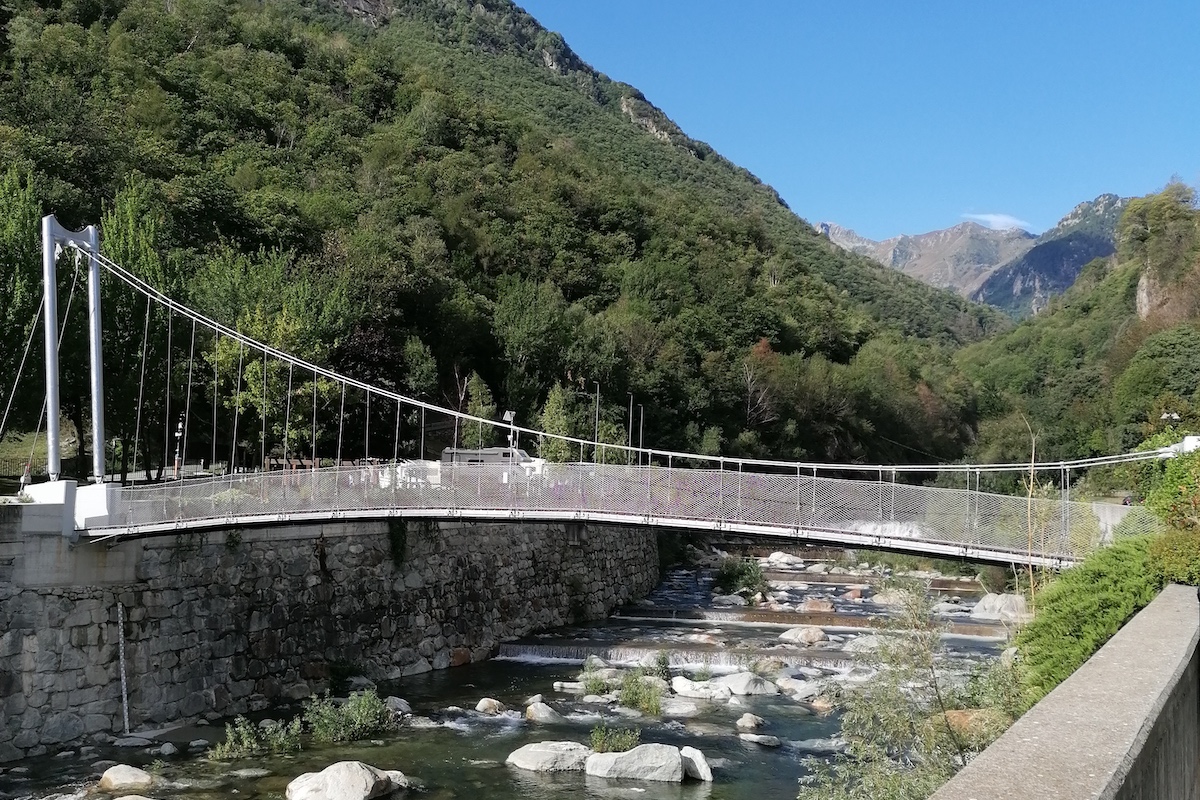 La nuova passerella pedonale di Hône