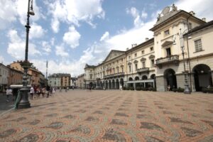Aosta, Piazza Chanoux