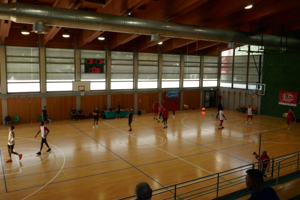 Varese Pallacanestro alla Sport Haus