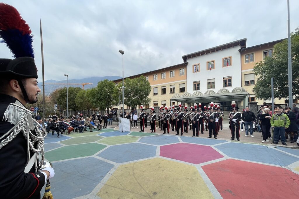 La cerimonia di intitolazione di piazza Salvo D’Acquisto ad Aosta