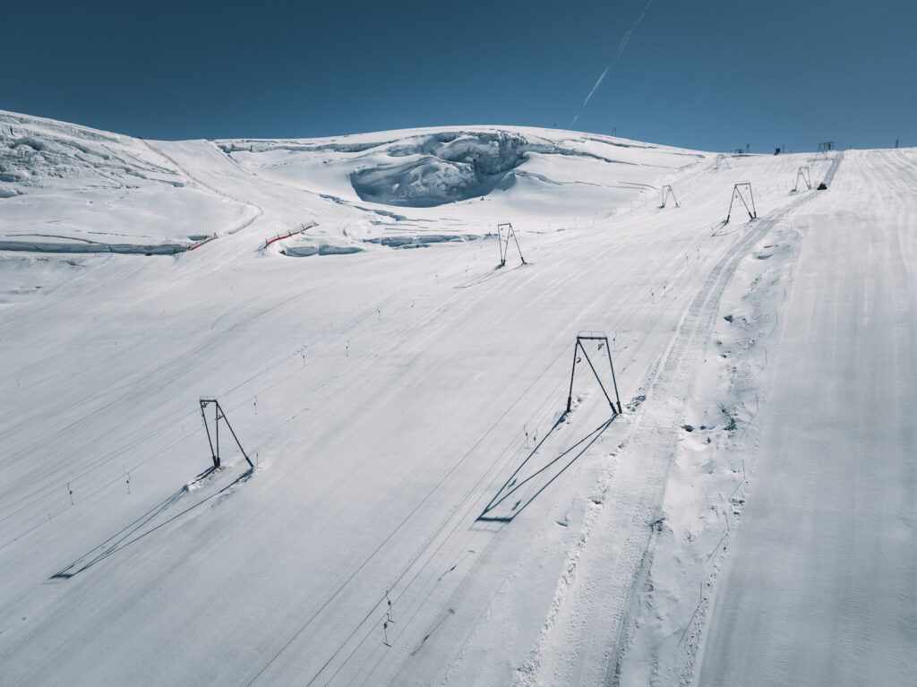 Audi Fis Ski World Cup, Matterhorn Cervino Speed Opening, Zermatt Cervinia (SUI ITA), //, immagini aeree della pista Gran Becca Photo credit: Gabriel Perren