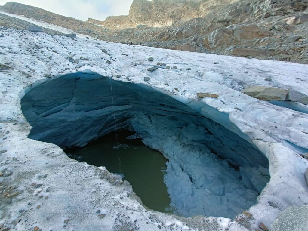 grotta glaciale foto Jean Laurent Jordaney