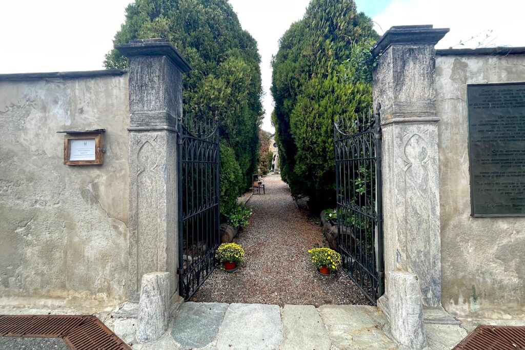 Il Cimetière du Bourg de Saint-Ours - Cimitero di Sant