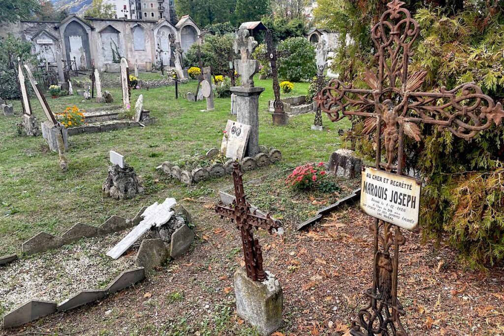 Il Cimetière du Bourg de Saint-Ours - Cimitero di Sant