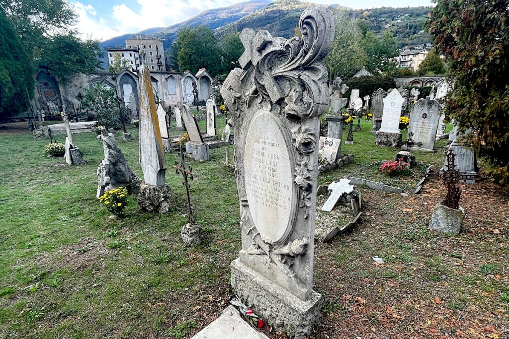 Il Cimetière du Bourg de Saint-Ours - Cimitero di Sant