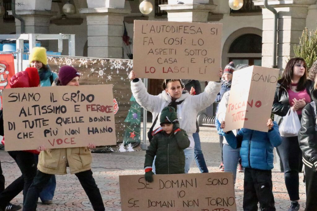 Manifestazione contro la violenza sulle donne