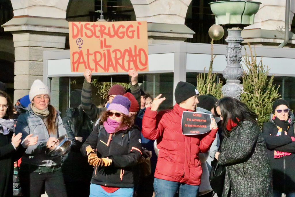 Manifestazione contro la violenza sulle donne