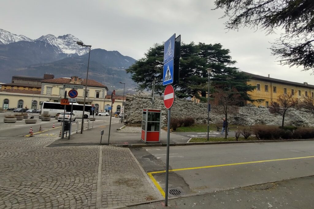 Una delle nuove zone taxi ad Aosta